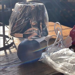 Mini Ceramic Globe Table Lamp